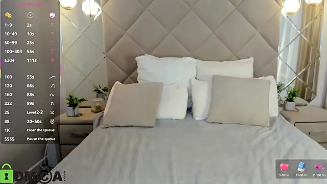 Snapshot of Larrine_Morgan chatting on October 9, 1:32 am Larrine Morgan online show from October 9, 1:32 am