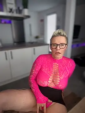 Snapshot of German_Milf chatting on October 12, 1:13 pm German Milf online show from October 12, 1:13 pm