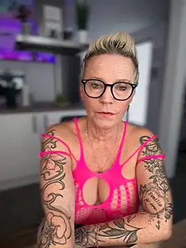Snapshot of German_Milf chatting on October 9, 1:59 pm German Milf online show from October 9, 1:59 pm