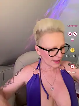 German Milf online show from May 31, 1:39 pm