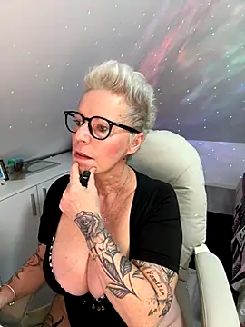 Snapshot of German_Milf chatting on October 30, 2:51 pm German Milf online show from October 30, 2:51 pm