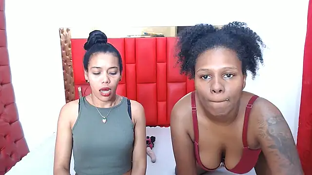 Snapshot of lizeth_keilyn chatting on October 20, 6:22 pm lizeth keilyn online show from October 20, 6:22 pm