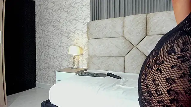 Snapshot of Cris__sweet chatting on September 29, 12:10 pm Cris sweet online show from September 29, 12:10 pm