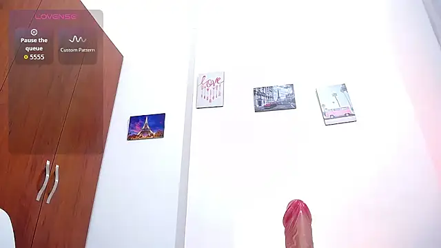 Snapshot of hornywife_ chatting on October 4, 8:13 pm hornywife online show from October 4, 8:13 pm