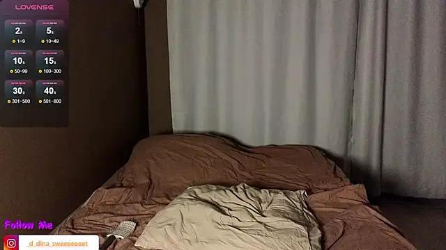 Snapshot of EllsaJean_ chatting on October 27, 10:37 pm EllsaJean online show from October 27, 10:37 pm