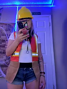 Snapshot of Cutiepiespanks chatting on October 16, 6:54 pm Cutiepiespanks online show from October 16, 6:54 pm