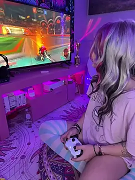 Snapshot of Cutiepiespanks chatting on September 17, 5:55 pm Cutiepiespanks online show from September 17, 5:55 pm