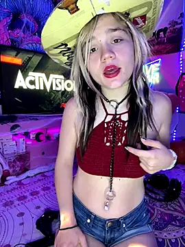 Snapshot of Cutiepiespanks chatting on October 23, 9:10 pm Cutiepiespanks online show from October 23, 9:10 pm