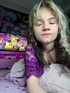 Cutiepiespanks online show from February 3, 3:59 am