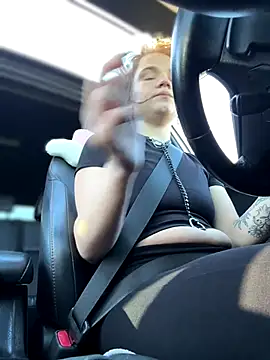 Snapshot of Cutiepiespanks chatting on October 22, 9:09 pm Cutiepiespanks online show from October 22, 9:09 pm