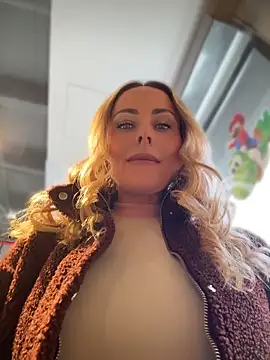 EmaSalis online show from April 14, 9:31 am