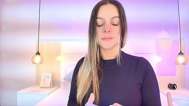 Isabella Harley online show from November 14, 2:06 pm