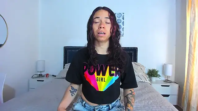 Snapshot of ZulyMichels chatting on October 27, 12:33 pm ZulyMichels online show from October 27, 12:33 pm