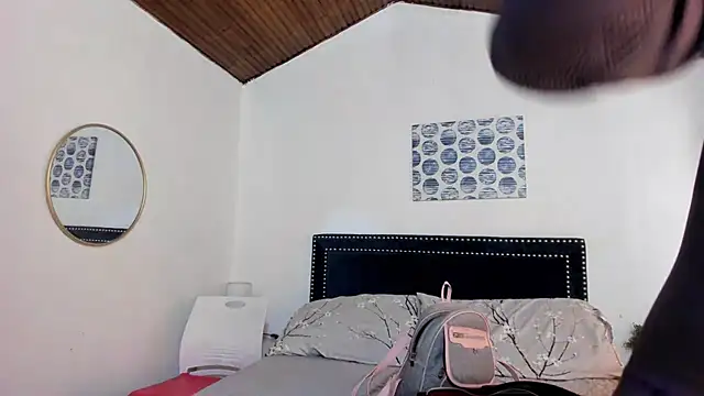 Snapshot of ZulyMichels chatting on November 1, 1:15 pm ZulyMichels online show from November 1, 1:15 pm