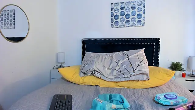 ZulyMichels online show from November 22, 2:31 pm