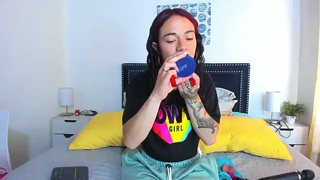 Snapshot of ZulyMichels chatting on October 9, 1:37 pm ZulyMichels online show from October 9, 1:37 pm