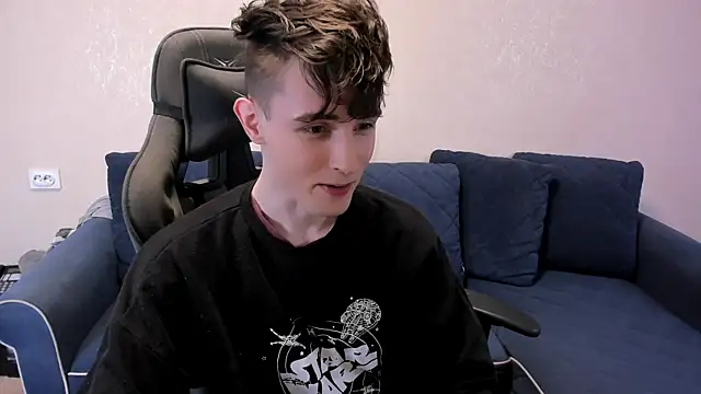 James Mills online show from November 4, 7:19 pm