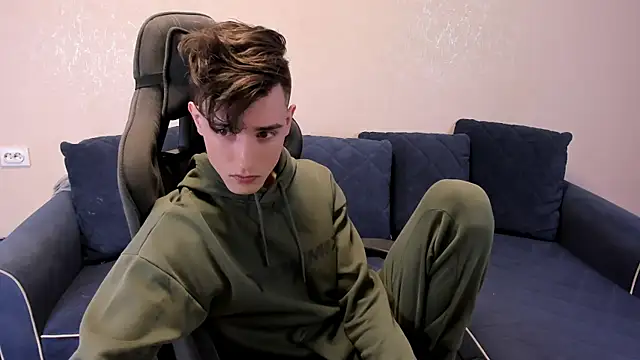 James Mills online show from October 22, 8:36 pm