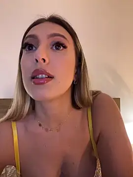 Snapshot of Eva_Ryen chatting on October 27, 5:19 pm Eva Ryen online show from October 27, 5:19 pm