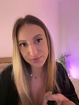 Snapshot of Eva_Ryen chatting on October 13, 4:09 pm Eva Ryen online show from October 13, 4:09 pm