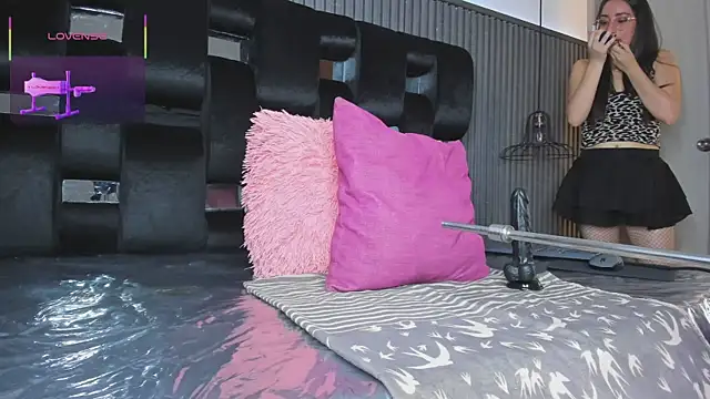 Snapshot of levana1 chatting on October 24, 3:02 am levana1 online show from October 24, 3:02 am