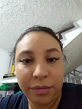 LizzRouse online show from October 18, 12:30 pm