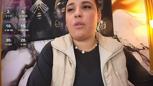 LizzRouse online show from April 16, 9:25 pm