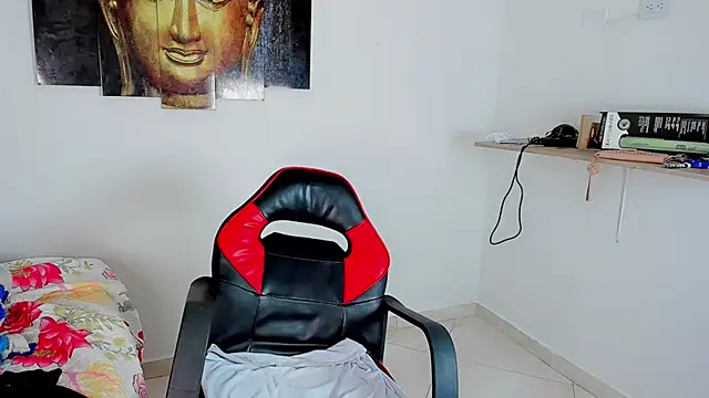 little tsgirl  online show from February 7, 1:26 pm