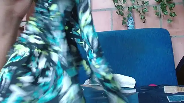 belindathompson online show from October 31, 7:51 pm