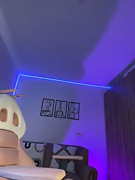 gabriela r online show from April 6, 2:07 pm