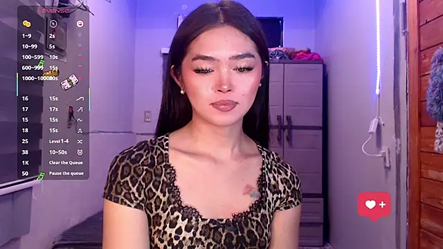 Itsme claire online show from October 28, 1:11 am