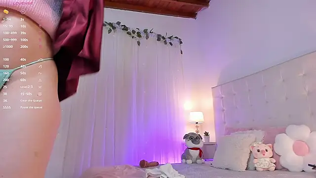 Snapshot of tatikiss_ chatting on September 18, 12:04 pm tatikiss  online show from September 18, 12:04 pm