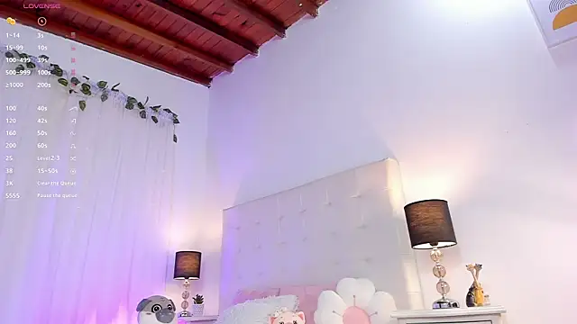 Snapshot of tatikiss_ chatting on September 11, 11:32 am tatikiss  online show from September 11, 11:32 am