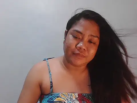 xxpretty jewelxx online show from October 22, 3:39 pm