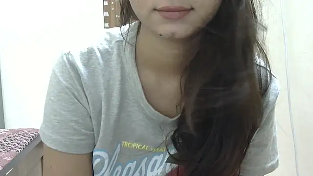lovelydesi21 online show from May 17, 3:06 am