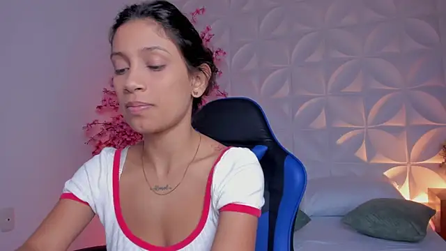 cora 22 online show from April 7, 12:51 pm