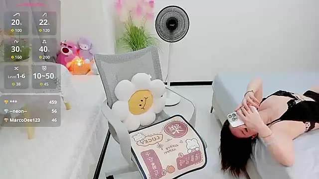 Snapshot of Vivian-6 chatting on September 19, 7:18 am Vivian-6 online show from September 19, 7:18 am