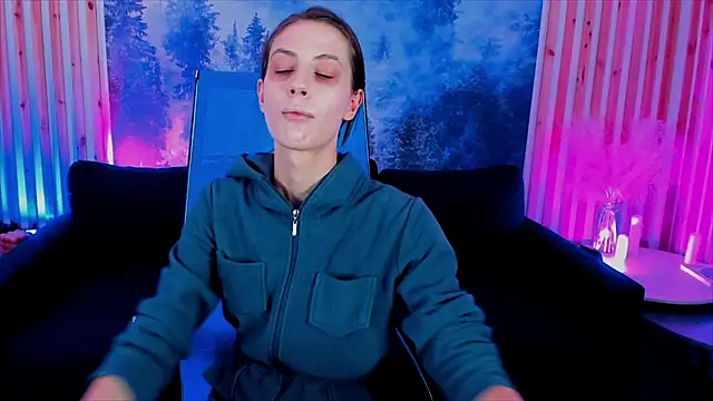 EmilyWilden online show from October 3, 8:41 am