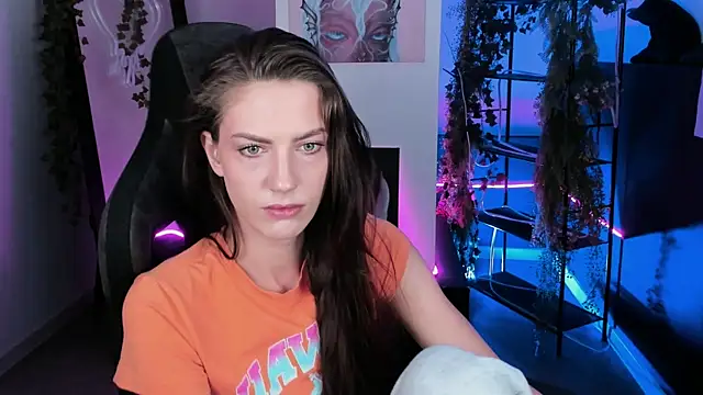 EmilyWilden online show from October 25, 11:40 am