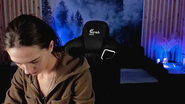 EmilyWilden online show from November 4, 8:19 am