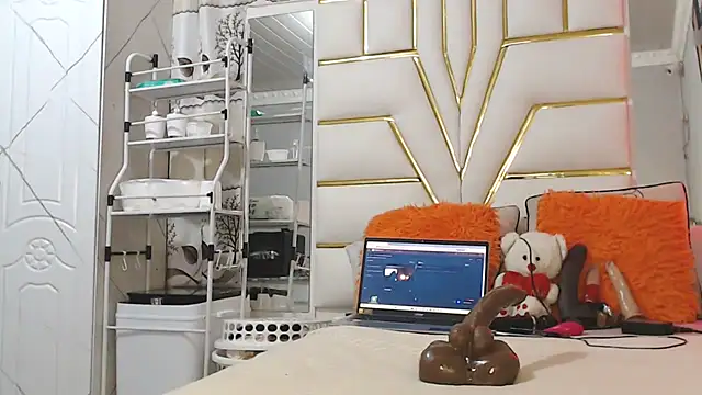 SexyyNana online show from March 27, 1:29 am