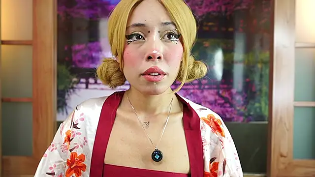 Snapshot of miss__maria chatting on October 21, 6:01 pm miss maria online show from October 21, 6:01 pm