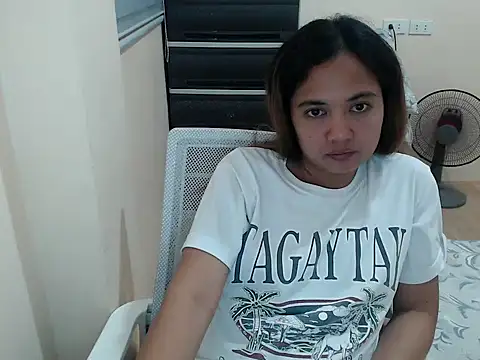 xTheLastVIRGINx online show from March 23, 1:39 pm