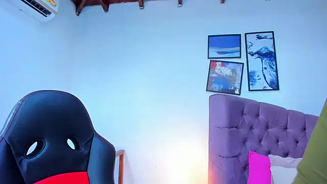 Snapshot of Gretta_Queen chatting on October 19, 3:47 pm Gretta Queen online show from October 19, 3:47 pm