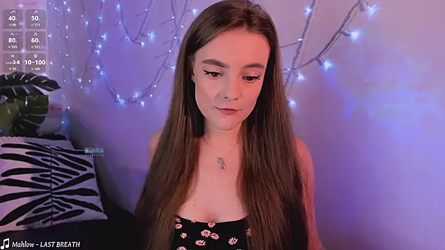 xwiuiwx online show from October 16, 2:20 pm