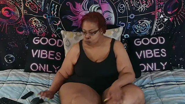 RenaeCumsAlot69 online show from April 7, 6:10 pm