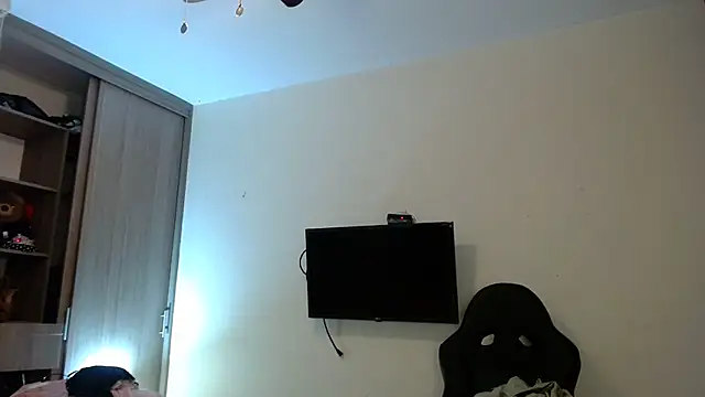 gooddes303salome online show from February 10, 8:28 am