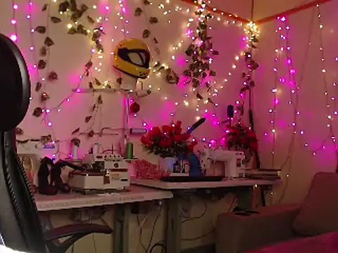 Snapshot of Anaconda2350 chatting on December 2, 8:48 am Anaconda2350 online show from December 2, 8:48 am