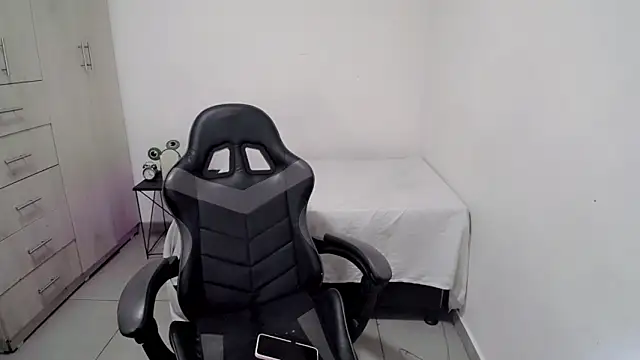 Youlittlepervertt  online show from February 25, 11:25 pm