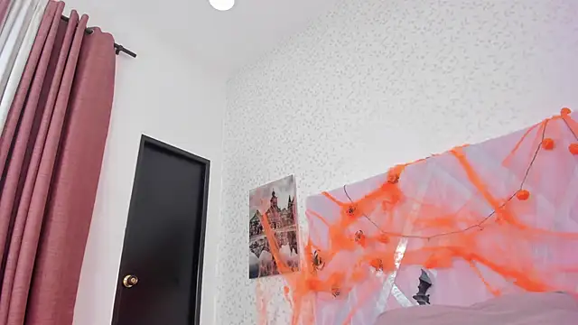 lara murphy online show from October 13, 4:48 am